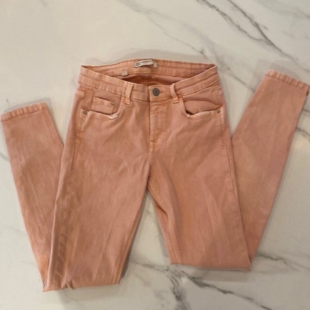 Zara Distressed Jeans Trafaluc Denim Makers, Peach color, | Size 6, 28.5"